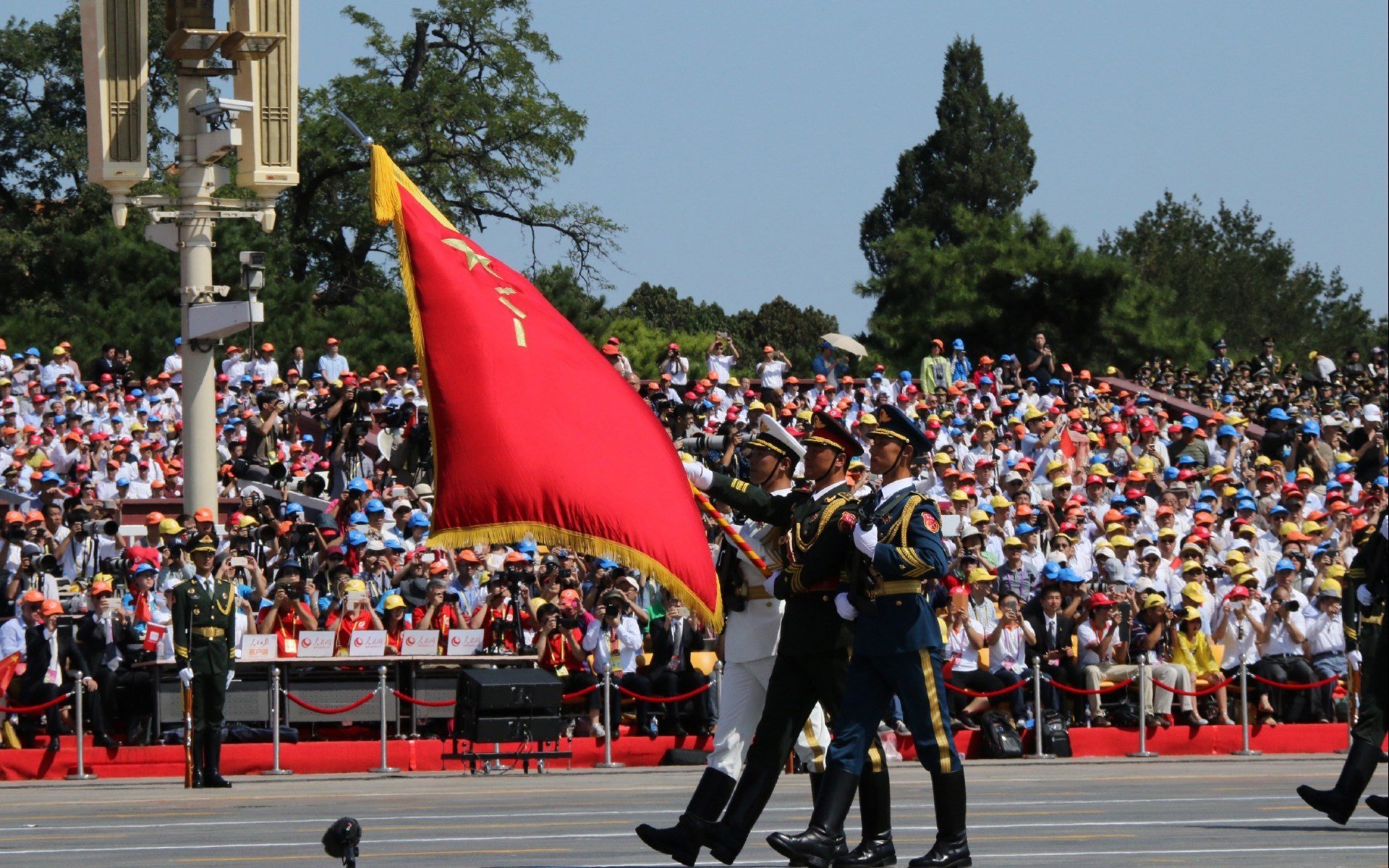 哈德斯菲尔德加强逼抢减少对手控球时间,哈德斯菲尔德对雷丁