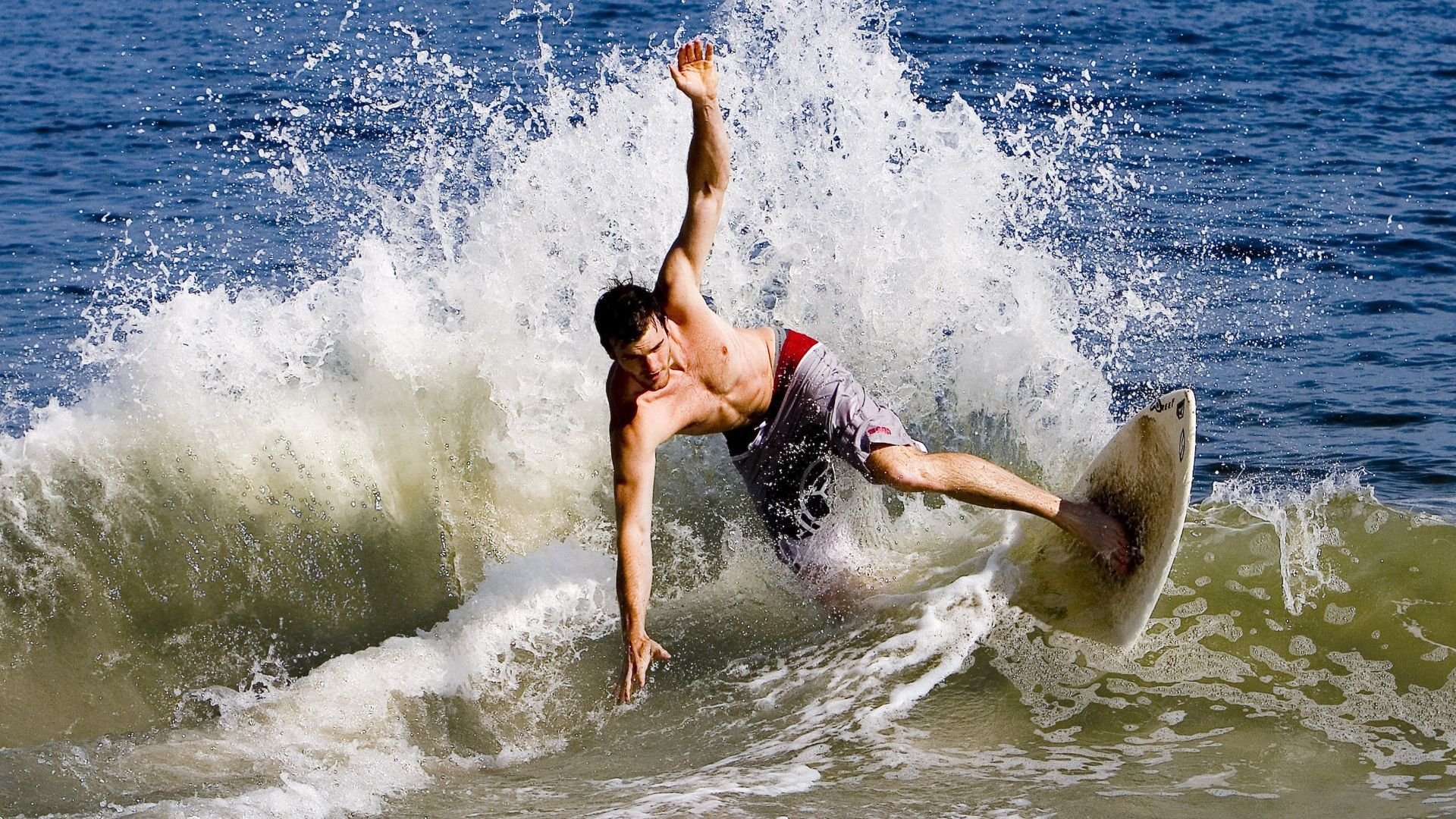 德甲对青少年训练体系持续优化，注重基础发展，德国青少年足球训练教程